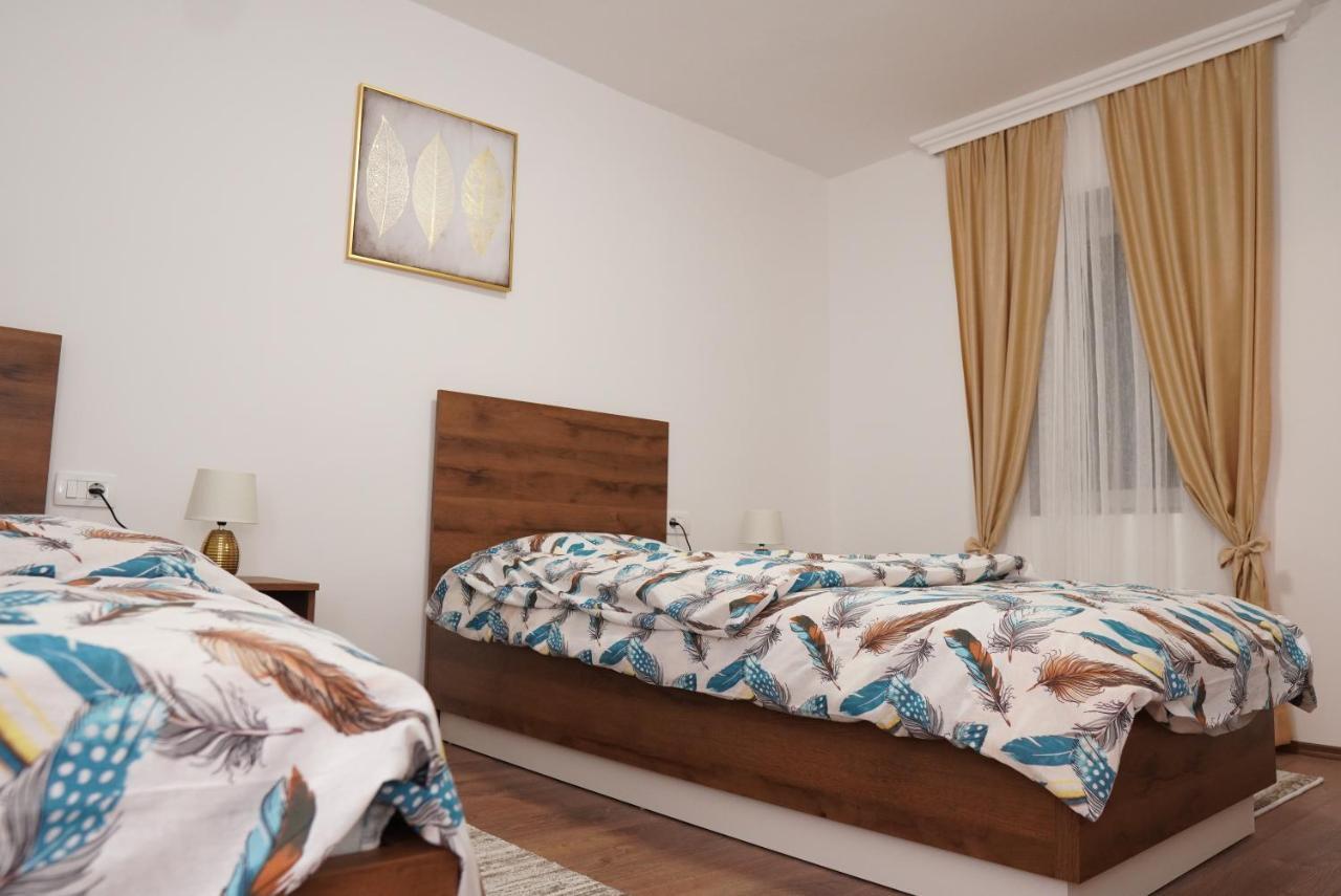 Apartments Manitovac M Nikšić Exteriér fotografie