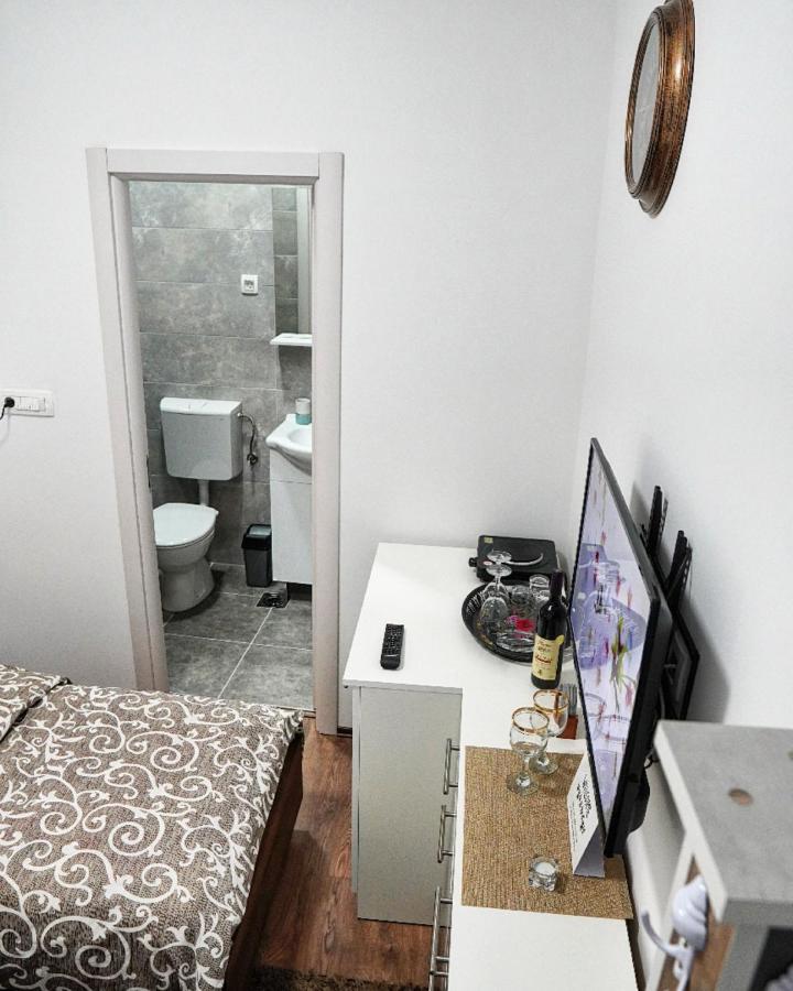 Apartments Manitovac M Nikšić Exteriér fotografie